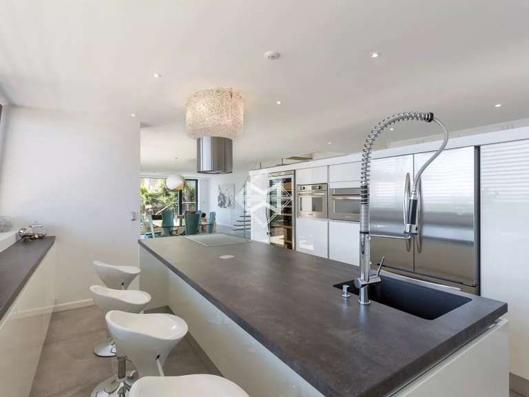 Villa Fréjus - 5 chambres - 237m²