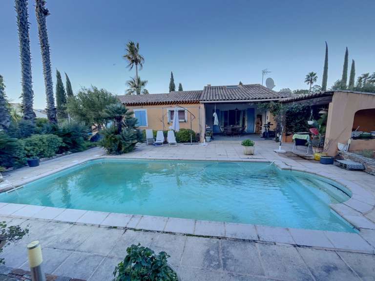 Villa Fréjus - 3 bedrooms - 130m²