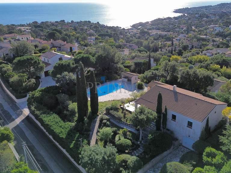 Villa with Sea view Fréjus - 3 bedrooms - 90m²