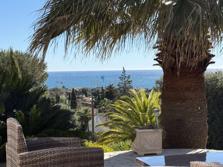 Villa with Sea view Fréjus - 3 bedrooms - 132m²