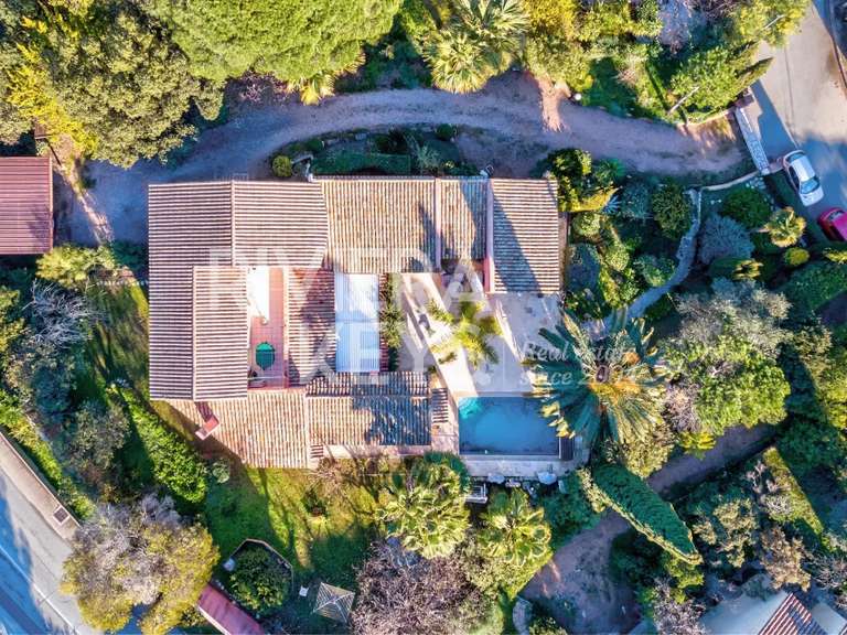 Villa Fréjus - 260m²
