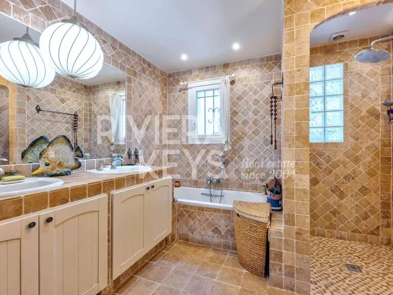 Villa Fréjus - 260m²