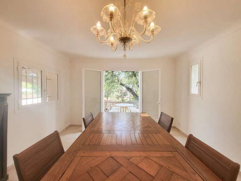 Villa Fréjus - 5 chambres - 280m²