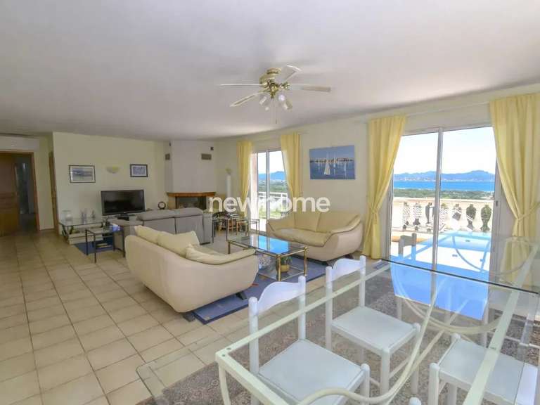 Villa with Sea view Fréjus - 7 bedrooms - 262m²