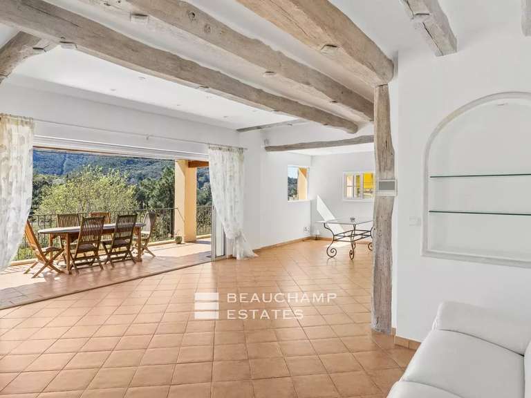 Villa Fréjus - 3 bedrooms - 328m²