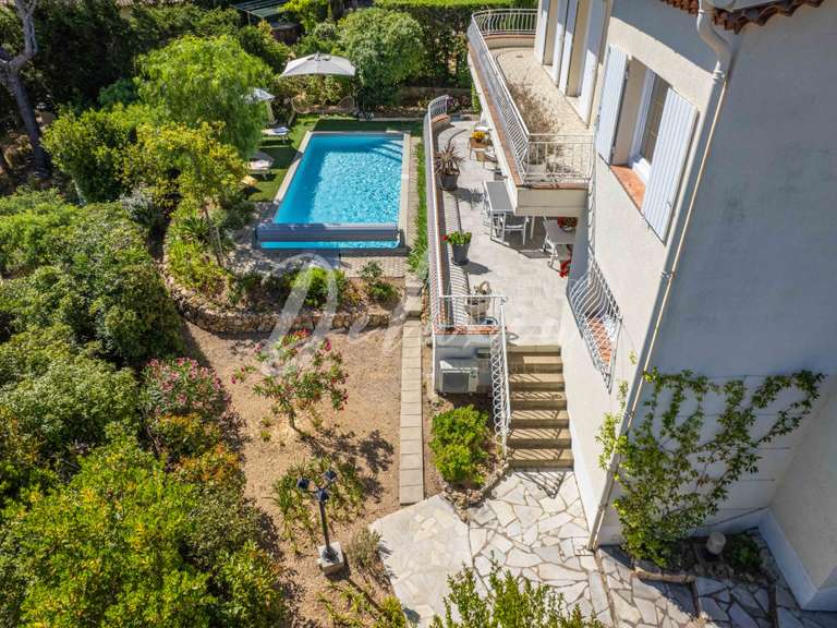 Villa with Sea view Fréjus - 6 bedrooms - 179m²