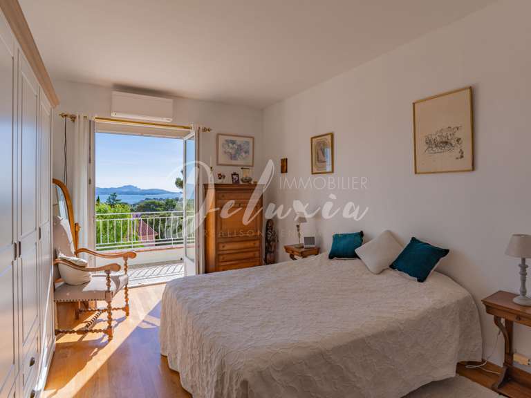 Villa with Sea view Fréjus - 6 bedrooms - 179m²