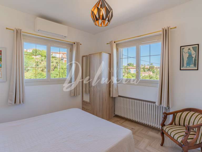Villa with Sea view Fréjus - 6 bedrooms - 179m²