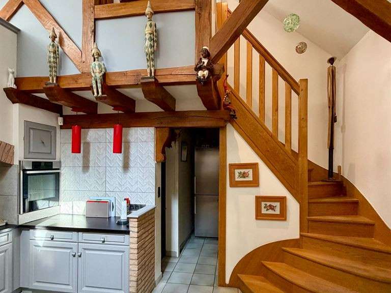 Maison Freneuse - 3 chambres - 231m²