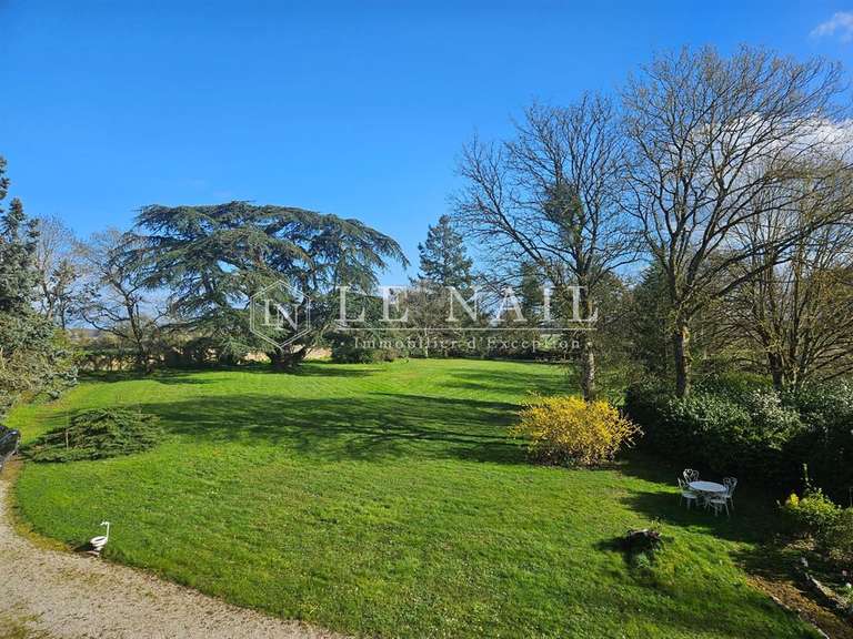Château Fresnay-sur-Sarthe - 7 chambres - 446m²