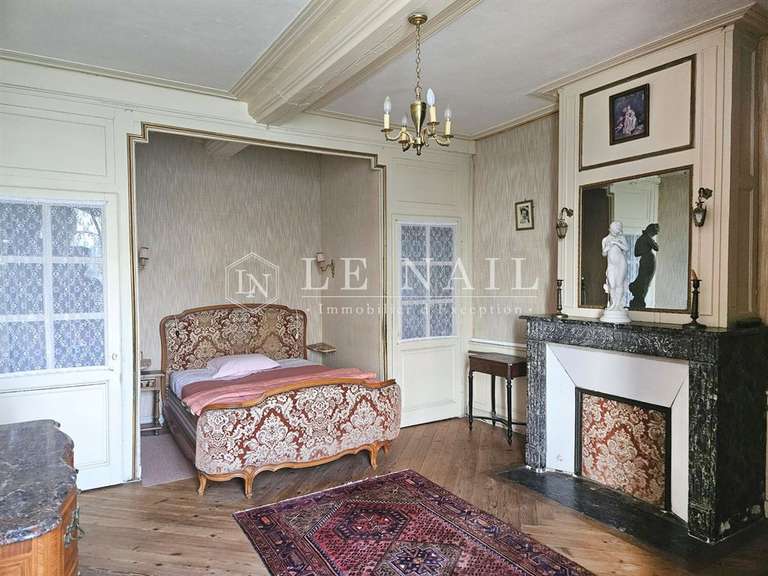 Château Fresnay-sur-Sarthe - 7 chambres - 446m²