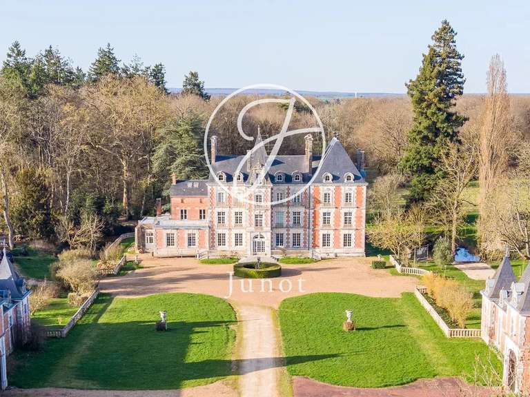 Château Fréteval - 17 chambres - 2800m²