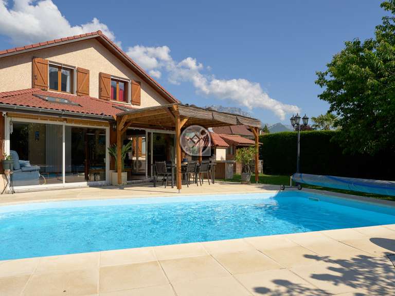 Villa Froges - 4 chambres - 158m²