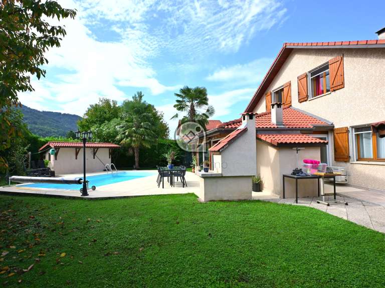 Villa Froges - 4 chambres - 158m²