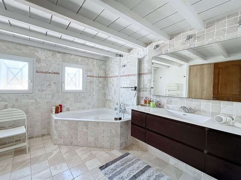 Maison Frontignan - 7 chambres - 230m²