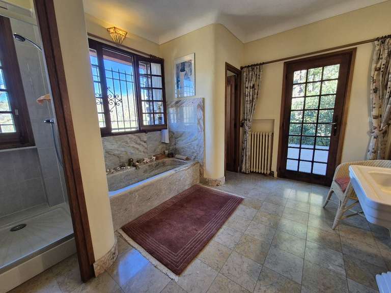 Maison Fuilla - 6 chambres - 308m²