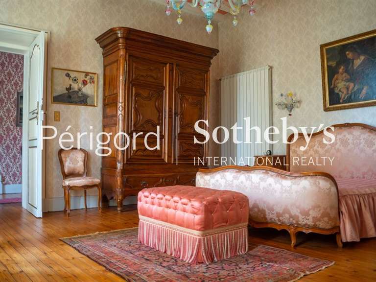 Maison Fumel - 559m²