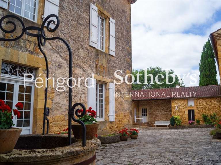 Maison Fumel - 559m²