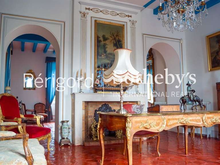 Maison Fumel - 559m²