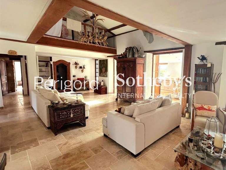 Maison Fumel - 735m²