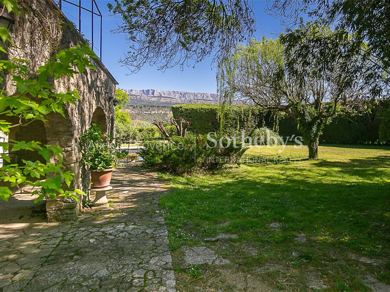 House Fuveau - 330m²