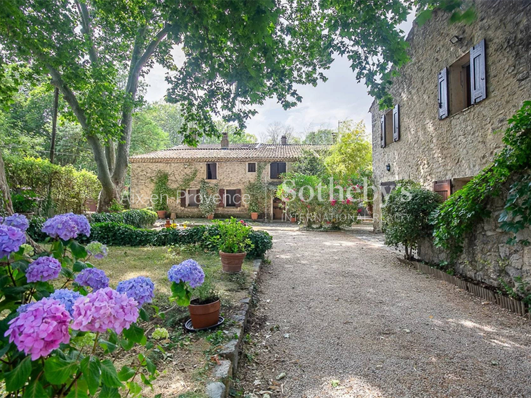 House Fuveau - 330m²
