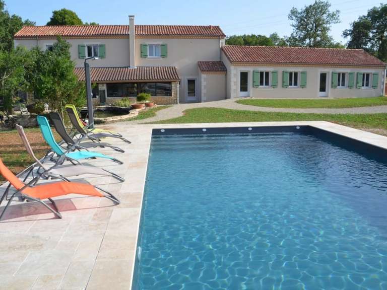 Propriété Gabillou - 20 chambres - 394m²