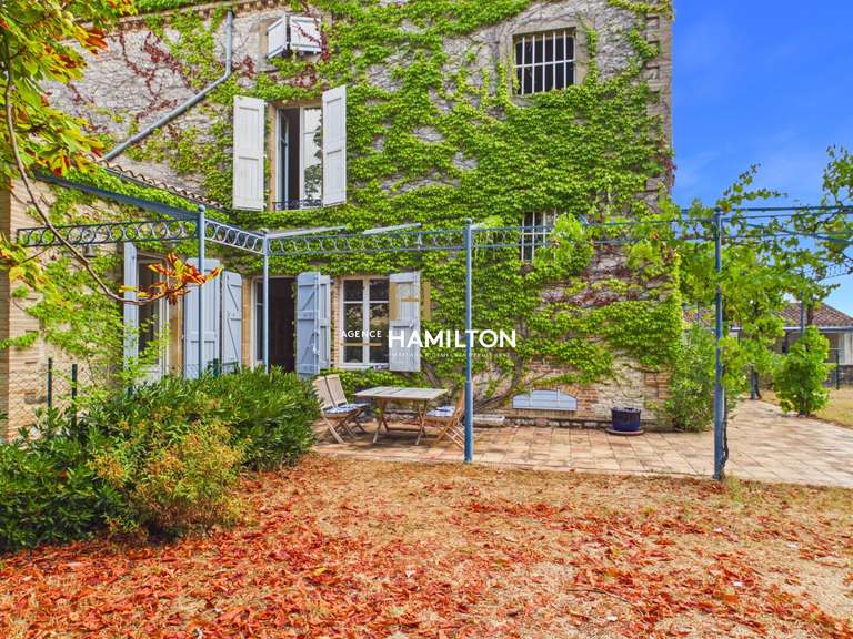 Maison Gaillac - 9 chambres - 347m²