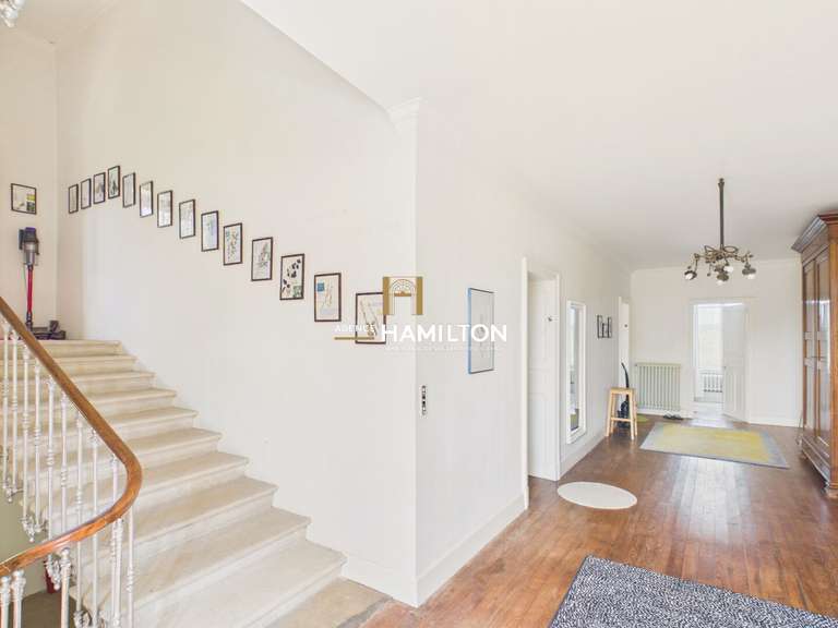 Maison Gaillac - 9 chambres - 347m²