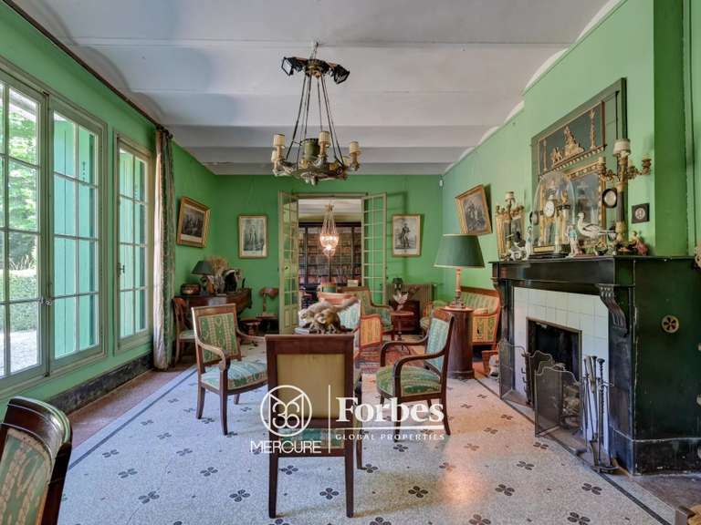 Propriété Gajan - 9 chambres - 450m²