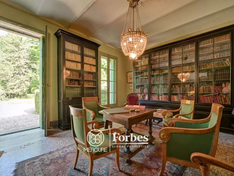 Propriété Gajan - 9 chambres - 450m²