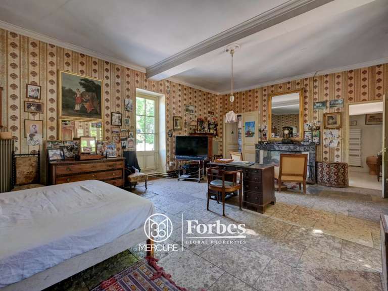 Propriété Gajan - 9 chambres - 450m²