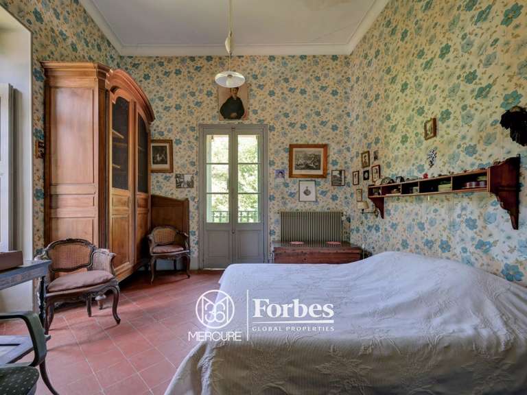 Propriété Gajan - 9 chambres - 450m²