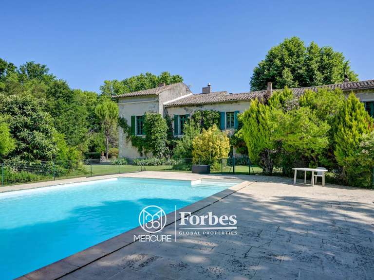 Propriété Gajan - 9 chambres - 450m²