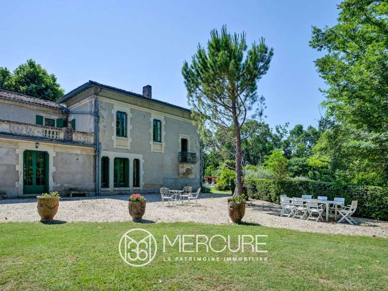 Propriété Gajan - 9 chambres - 1200m²