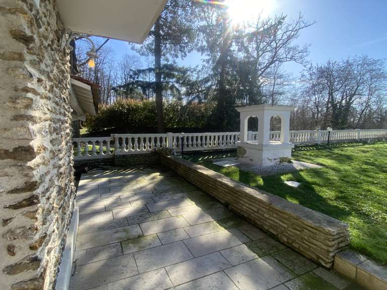 House Gambais - 3 bedrooms - 366m²