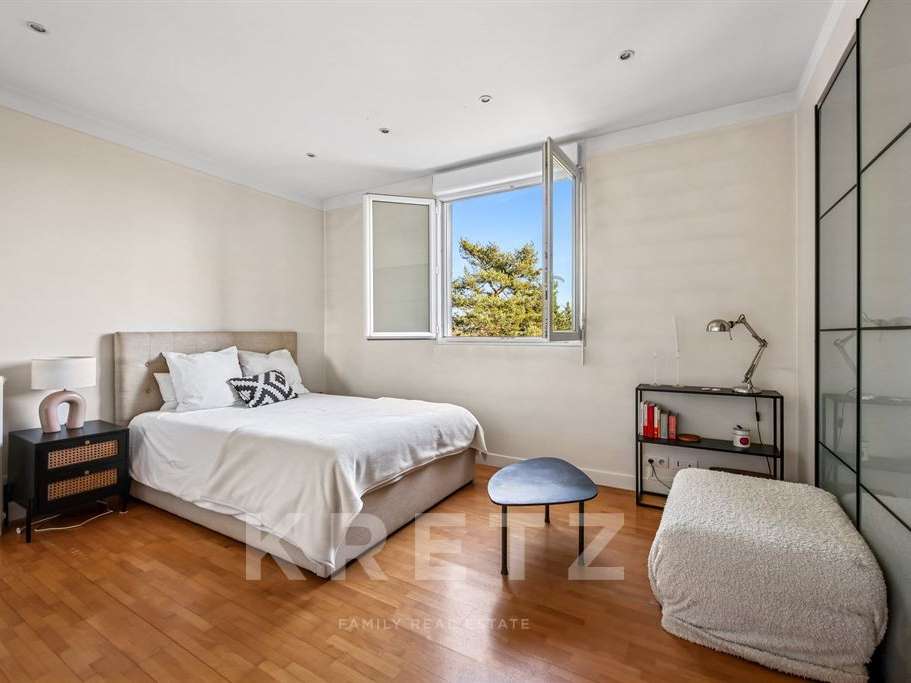 Apartment Garches