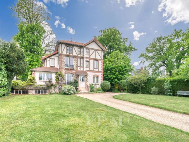 Maison Garches - 5 chambres - 240m²