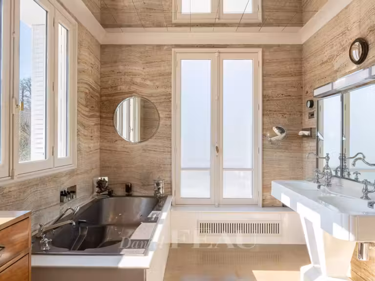 House Garches - 5 bedrooms - 325m²