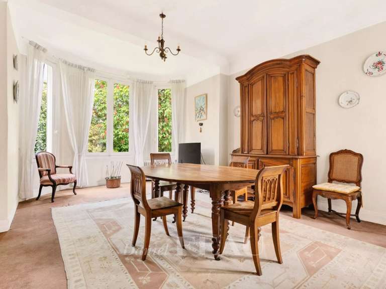 Maison Garches - 6 chambres - 300m²