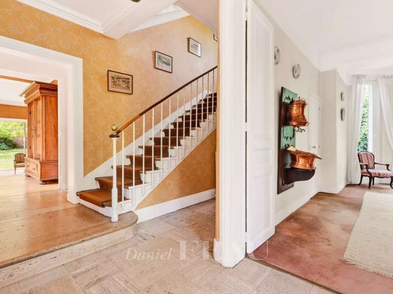 Maison Garches - 6 chambres - 300m²