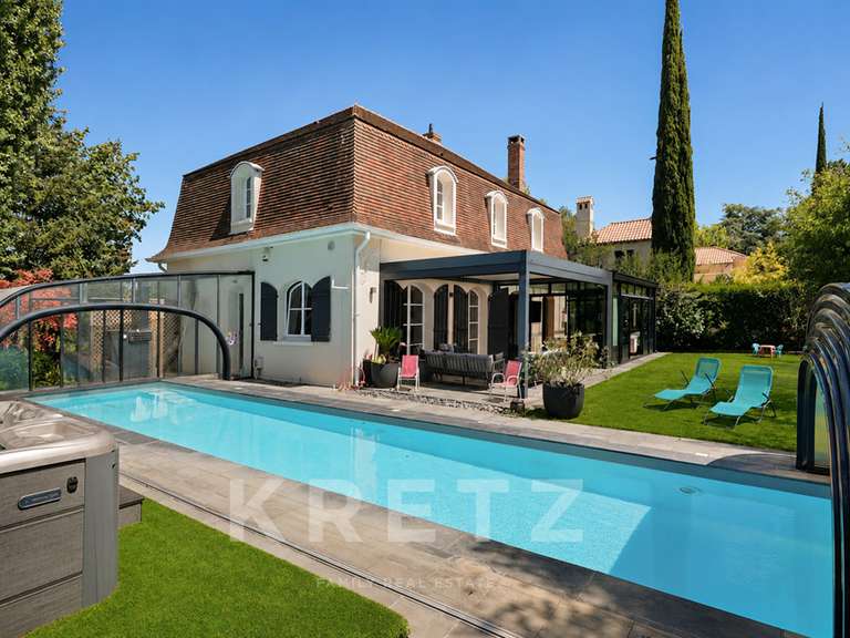 House Garches - 5 bedrooms - 370m²