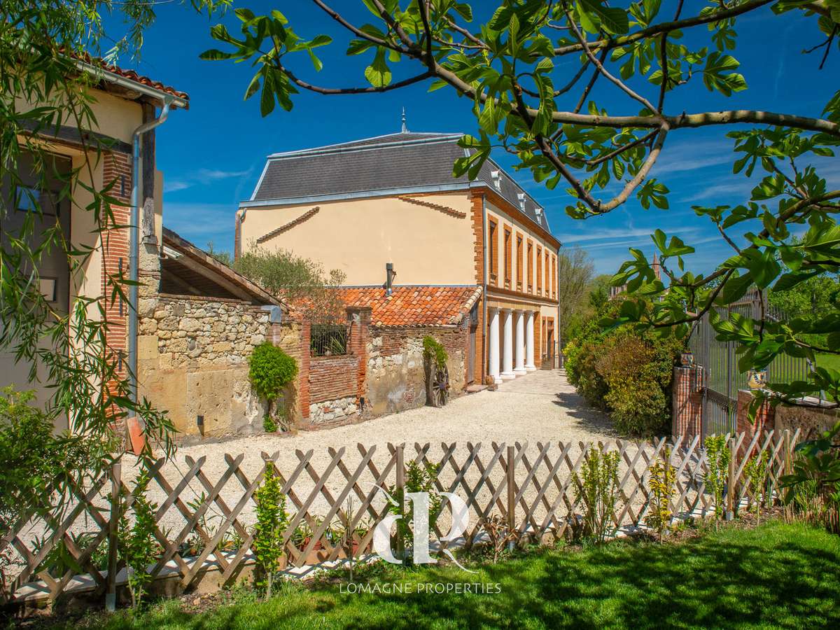 House Garganvillar