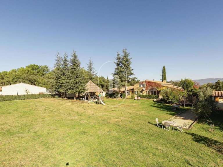 Propriété Gargas - 9 chambres - 335m²