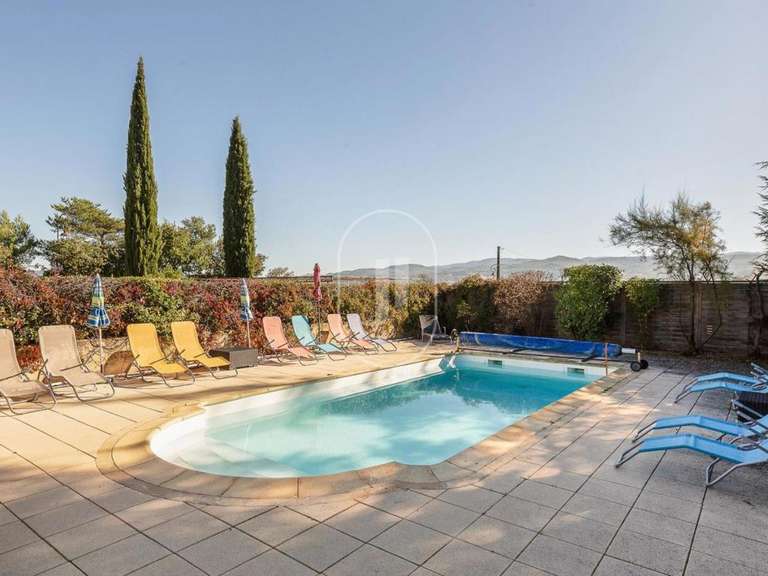 Propriété Gargas - 9 chambres - 335m²