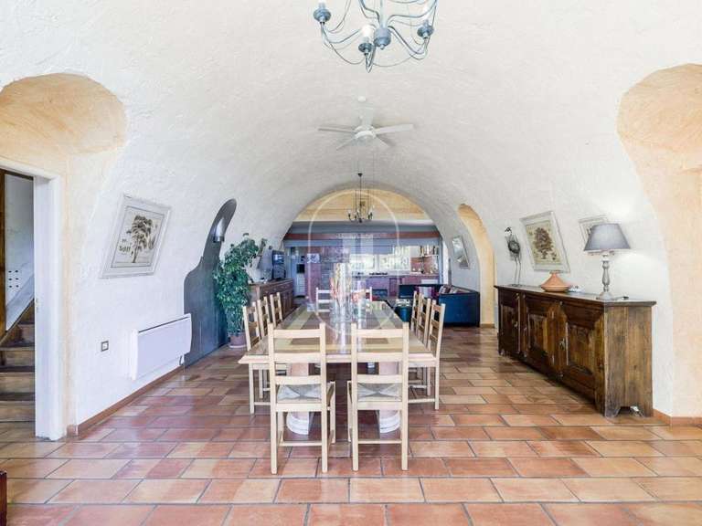 Propriété Gargas - 9 chambres - 335m²