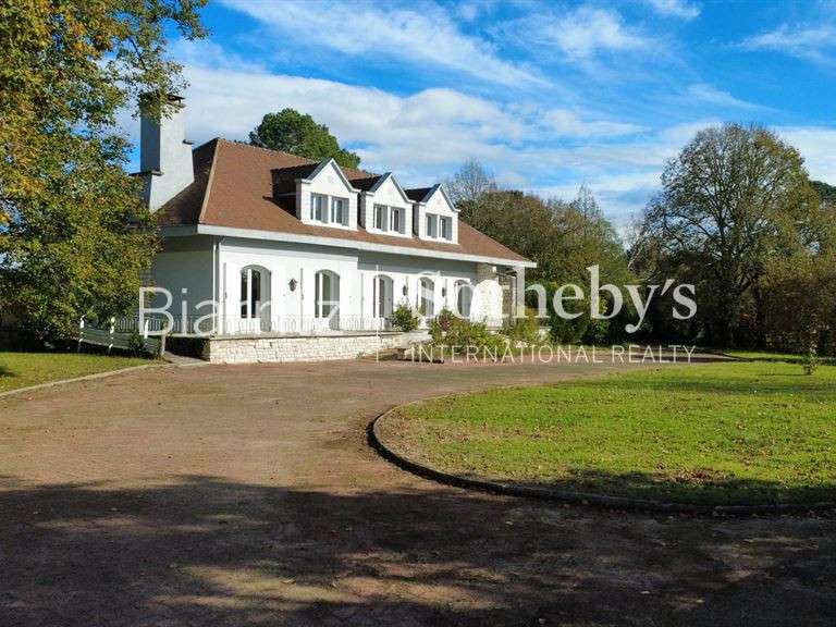 Propriété Garrosse - 8 chambres - 275m²