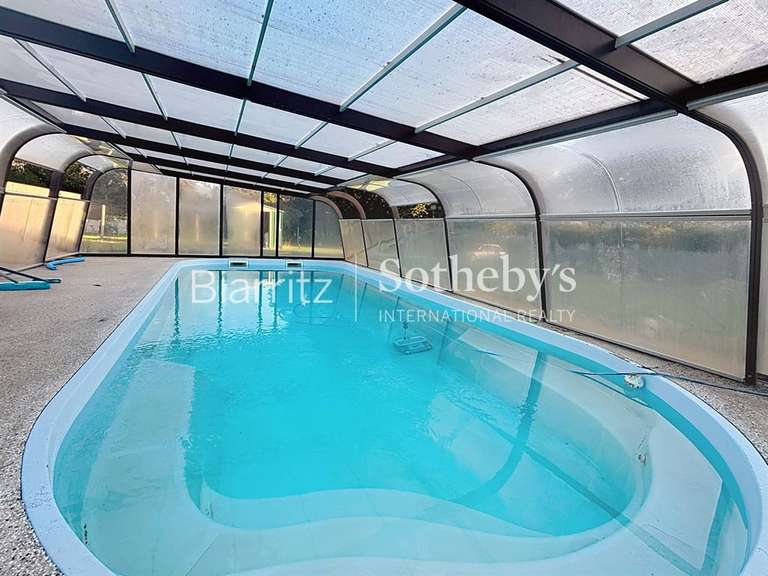 Propriété Garrosse - 8 chambres - 275m²