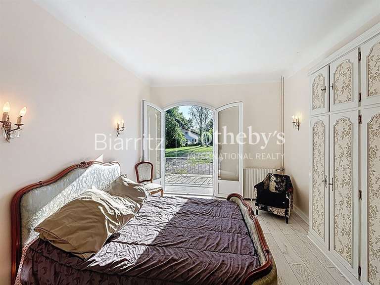 Propriété Garrosse - 8 chambres - 275m²