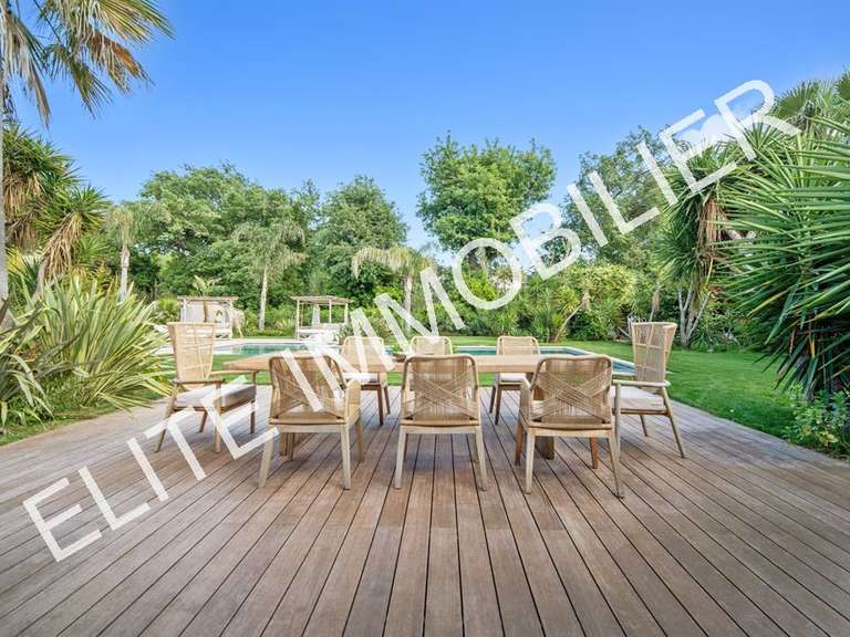 Maison Gassin - 5 chambres - 237m²